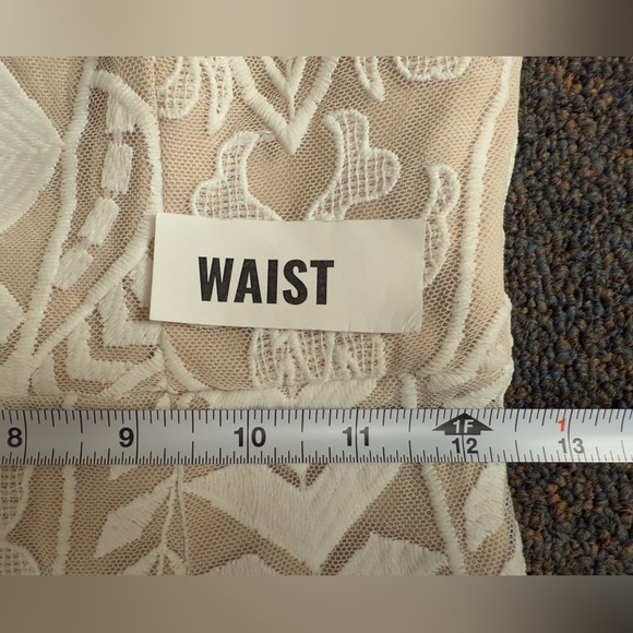 Saints + Secrets Dreamy Off Shoulder Mini Dress Women’s S White Lace Ruffle Hem - Picture 6 of 11